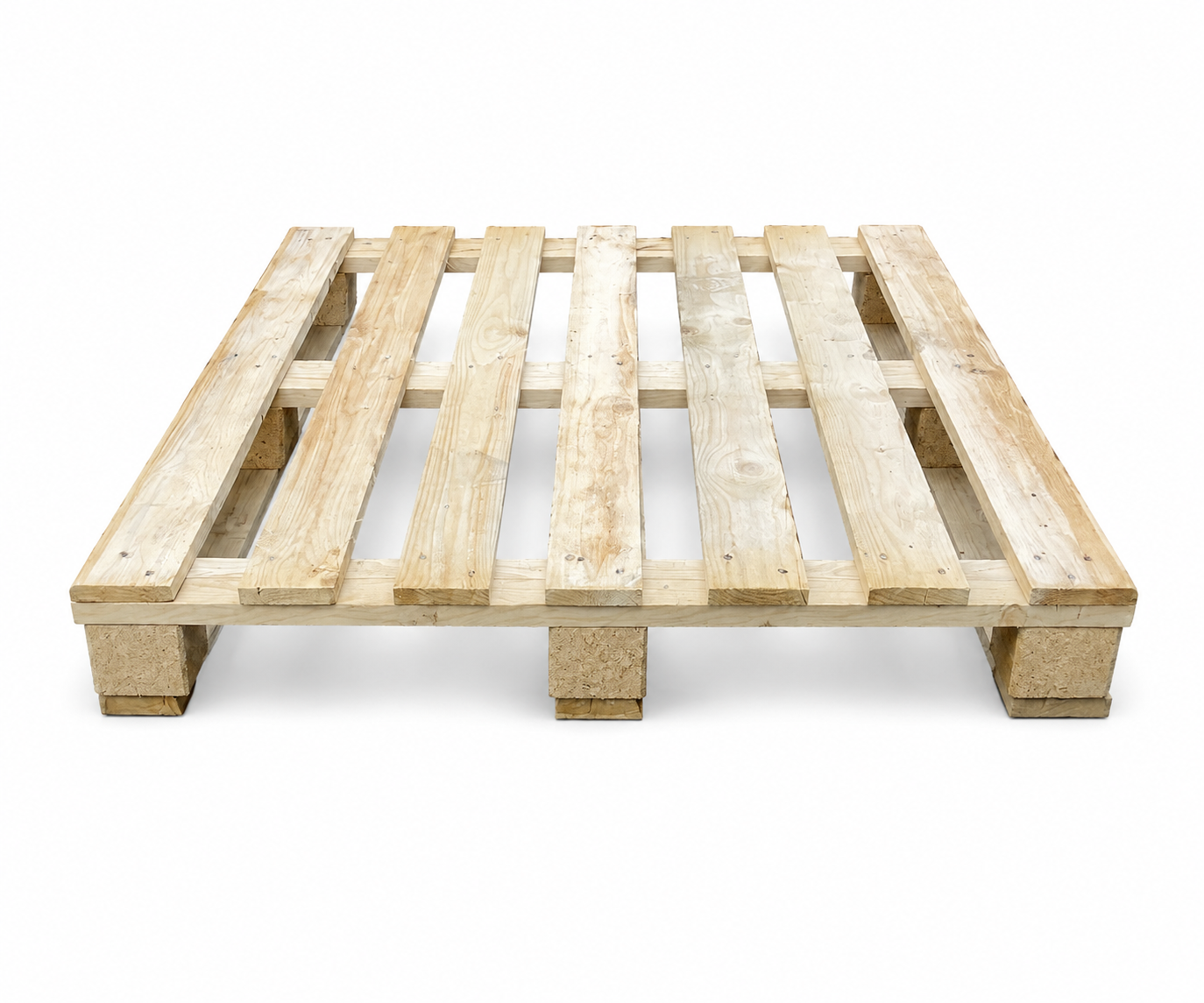 1200 × 1000 mm Medium Legger UK Standard pallet, three-quarter view