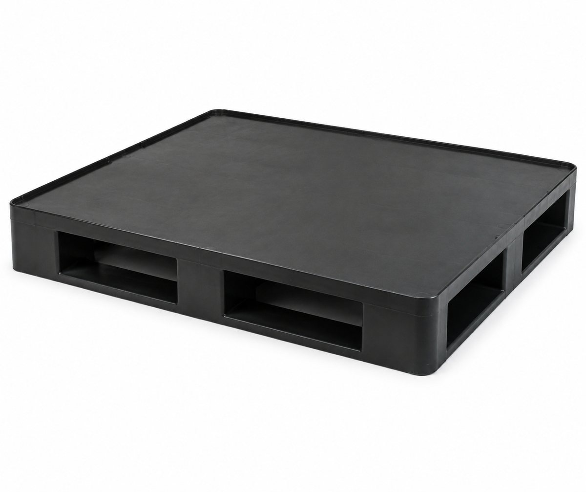 Solid-deck plastic pallet 1200 x 1000 x 150 mm, full-perimeter base — corner view